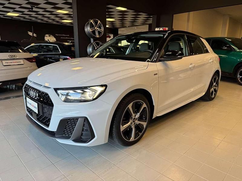 Usata Audi A1 Sportback S-Line 116 CV (85 kW) 2025 Bianco tetto nero Utilitaria