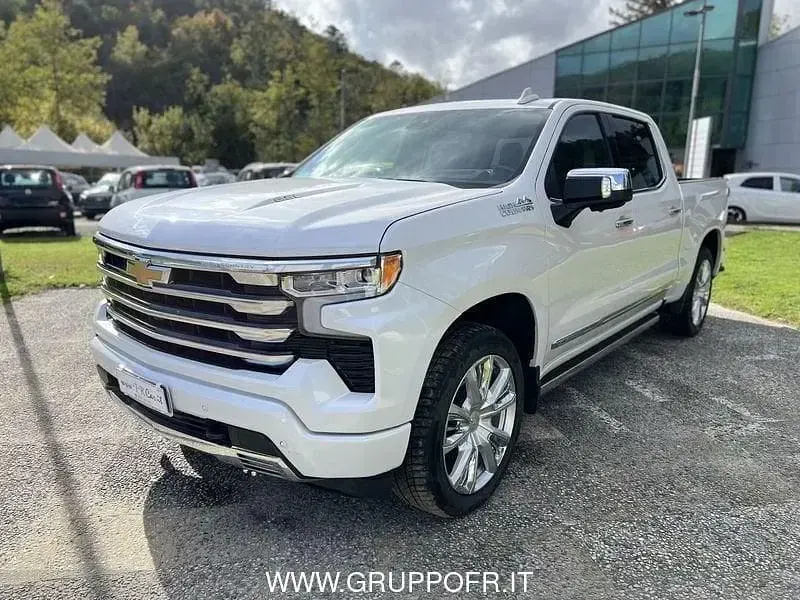 Usata Chevrolet Silverado 420 CV (308 kW) 2023 Bianco SUV