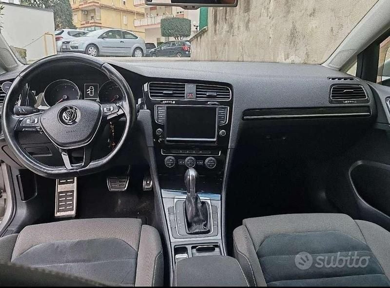 Second-hand VW Golf VII Highline 110 CP (80 kW) 2015 Berlinǎ