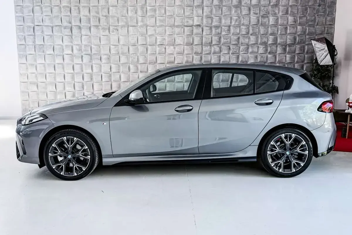 Usata BMW 118 M Sport 150 CV (110 kW) 2025 Grigio Utilitaria