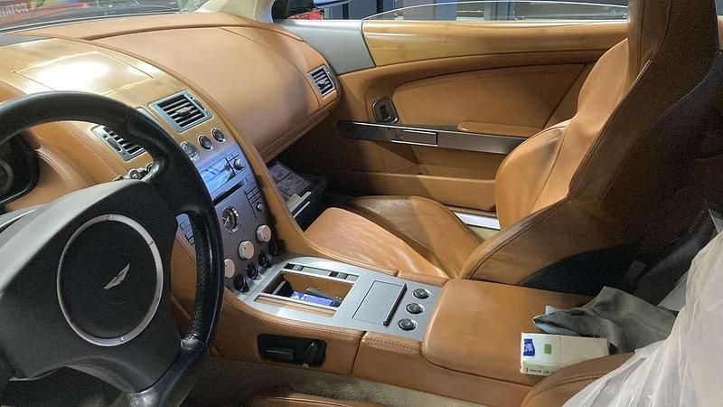 Usata Aston Martin DB9 450 CV (330 kW) 2006 Cabrio