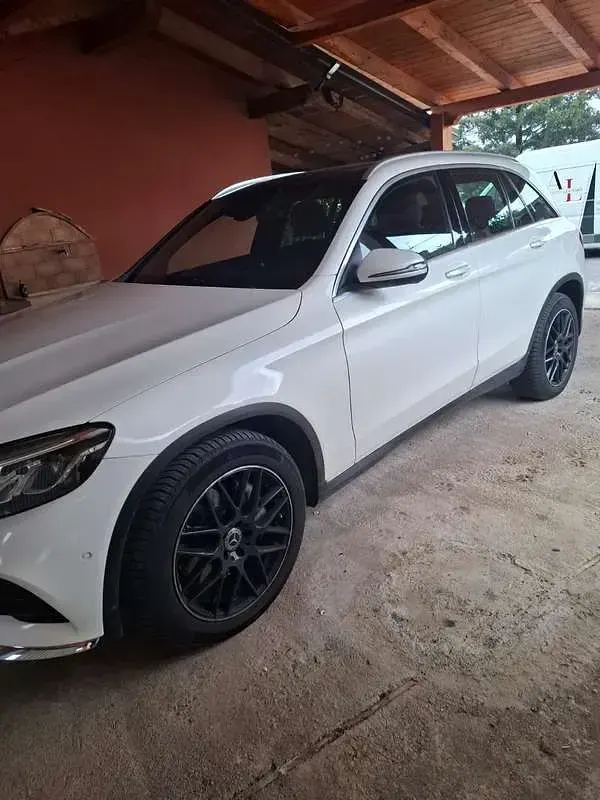 Usata Mercedes GLC220 Executive 194 CV (142 kW) 2019 Bianco SUV