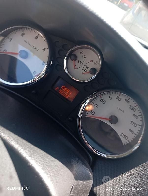 Usata Peugeot 207 70 CV (51 kW) 2012 Bianco Berlina
