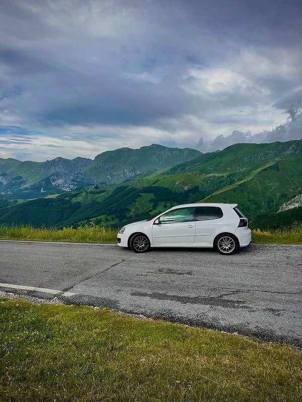 Begagnad VW Golf V GTI 200 HK (147 kW) 2007 Sedan