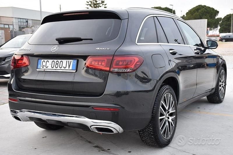Usata Mercedes GLC220 194 CV (142 kW) 2020 Grigio SUV
