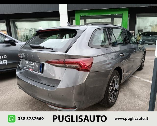 Usata Skoda Octavia Executive 150 CV (110 kW) 2024 Grigio metallizzato Station wagon