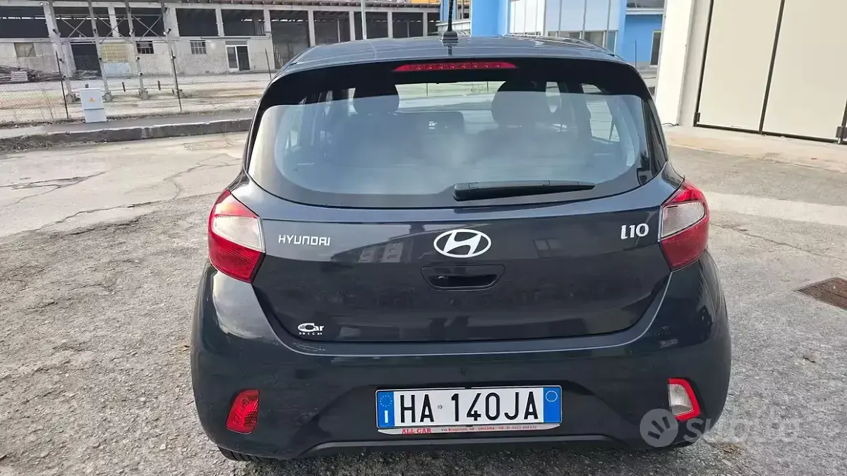Usata Hyundai i10 63 CV (46 kW) 2025 Blu Utilitaria