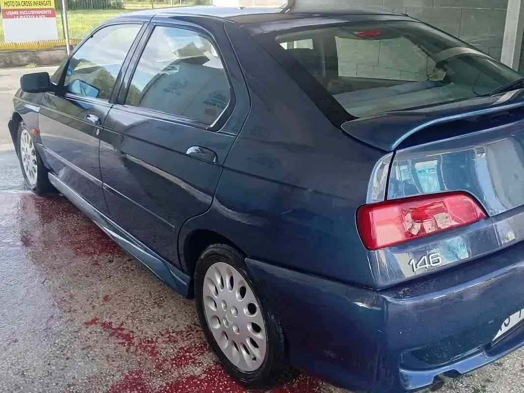 Usata Alfa Romeo 146 144 CV (105 kW) 1997 Utilitaria