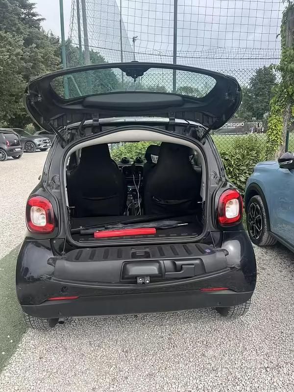 Usata Smart ForTwo Coupé 90 CV (66 kW) 2016 Nero Coupé