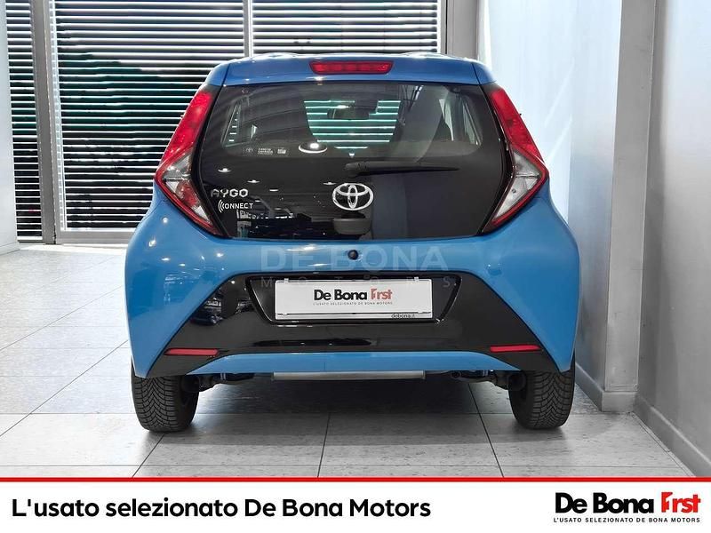 Usata Toyota Aygo Business Edition 72 CV (52 kW) 2019 Azzurro Utilitaria