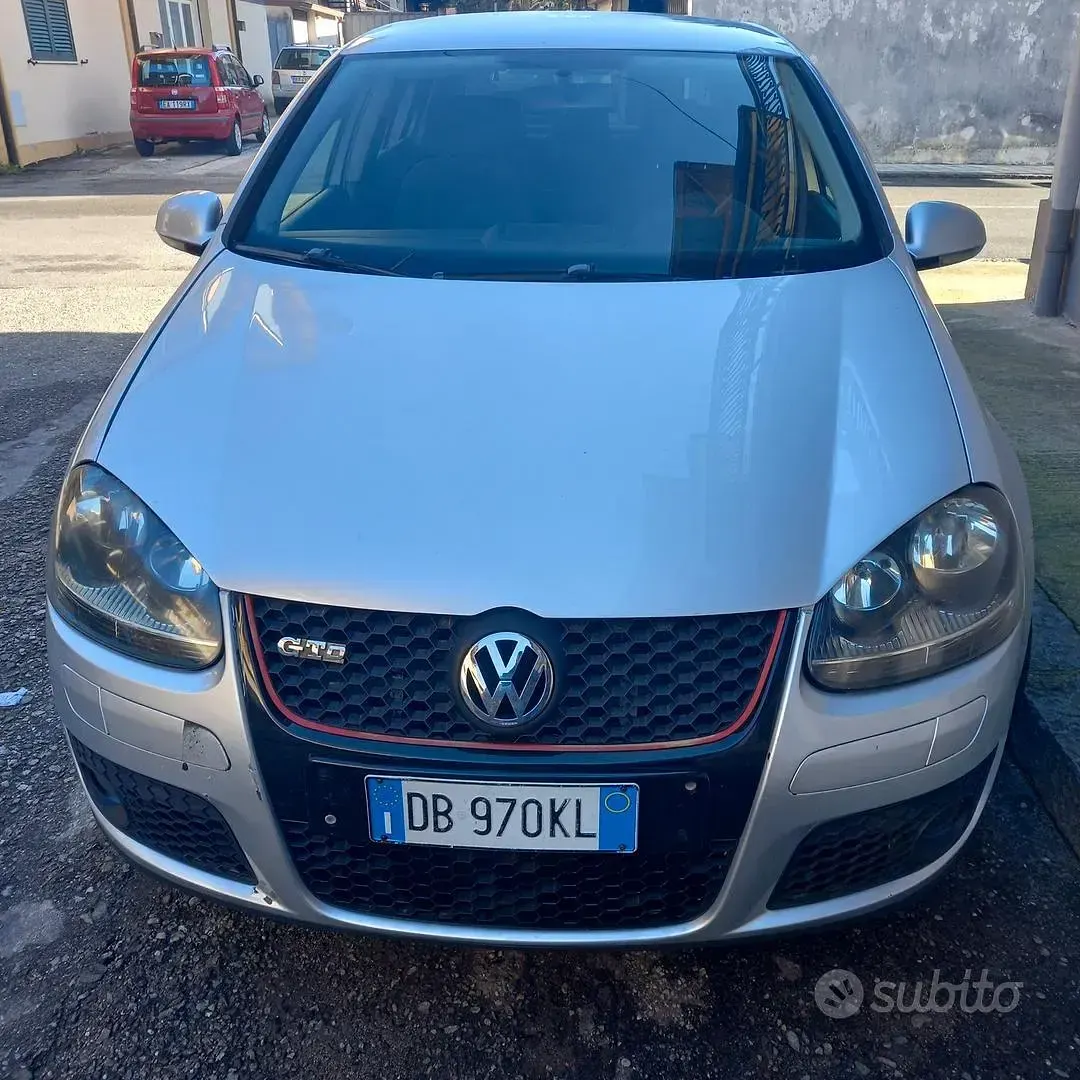 Usata VW Golf V 105 CV (77 kW) 2005 Utilitaria