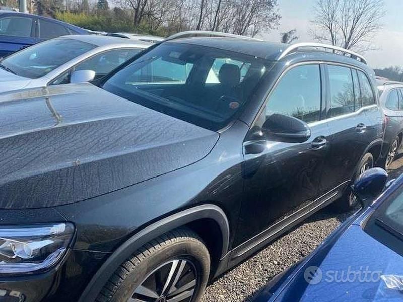 Usata Mercedes GLB180 Business 116 CV (85 kW) 2021 Nero SUV