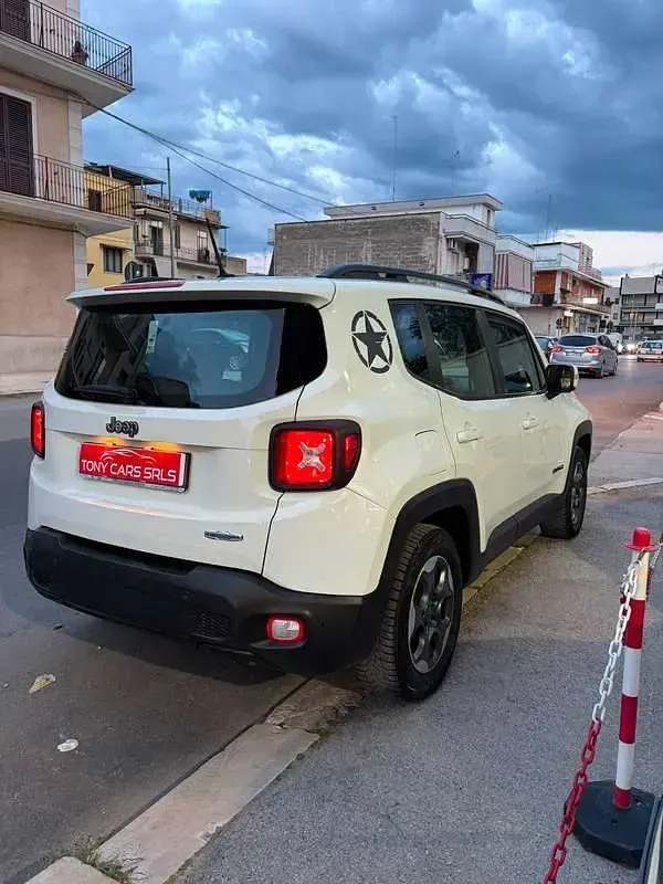 Usata Jeep Renegade 105 CV (77 kW) 2017 Bianco SUV
