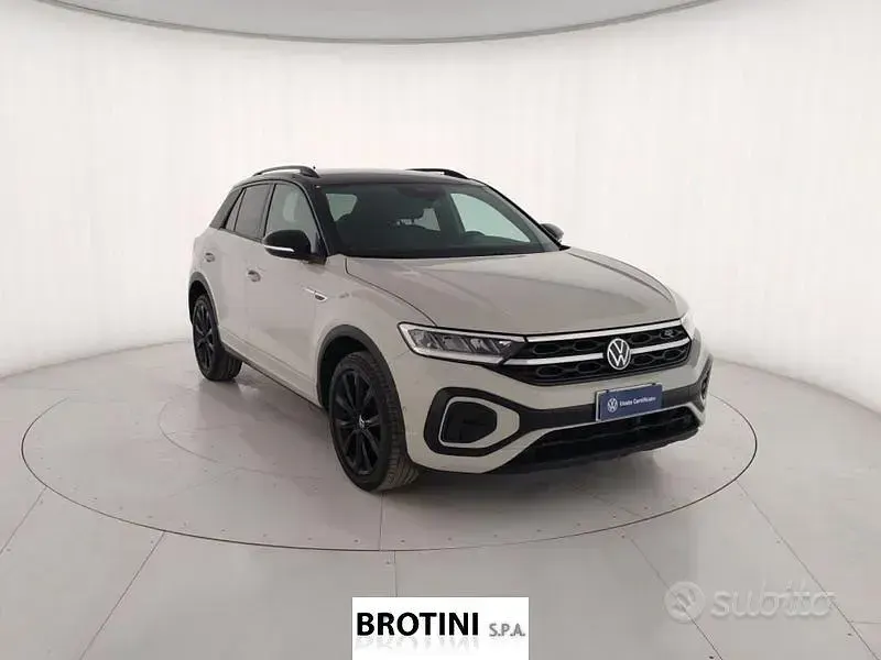 Usata VW T-Roc R-line 110 CV (80 kW) 2023 Grigio SUV