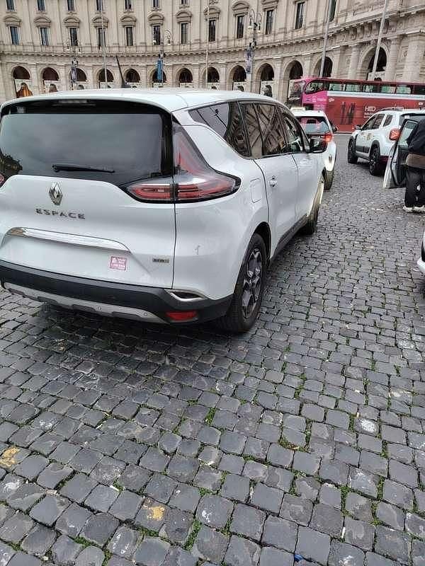 Usata 2017 Renault Espace Zen Monovolume | 6000 € - Immagine 1/4