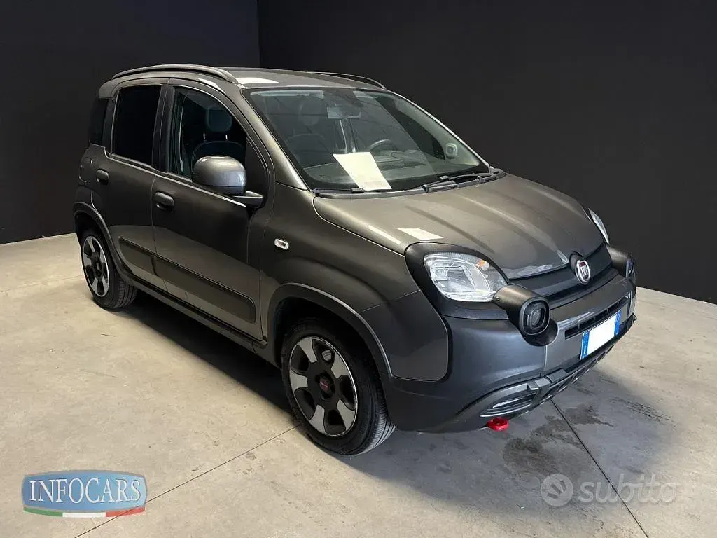 Usata Fiat Panda Cross Cross 69 CV (50 kW) 2023 Utilitaria