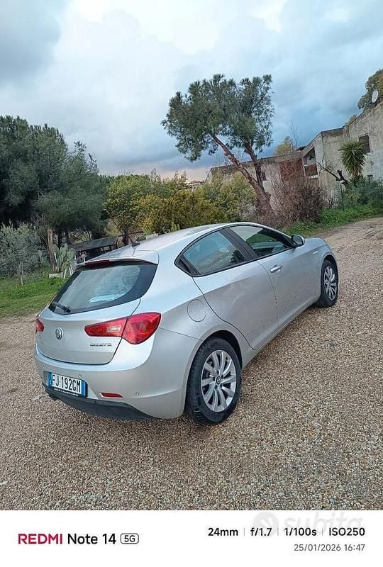 Usata Alfa Romeo Giulietta 120 CV (88 kW) 2016 Grigio Utilitaria