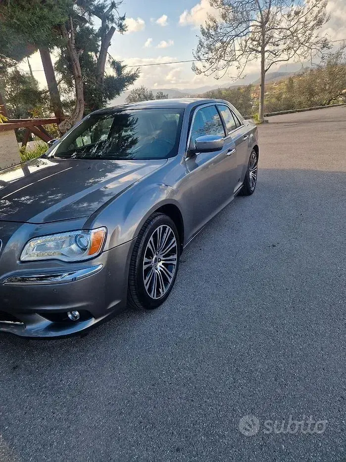 Usata Lancia Thema 239 CV (175 kW) 2013 Grigio Berlina