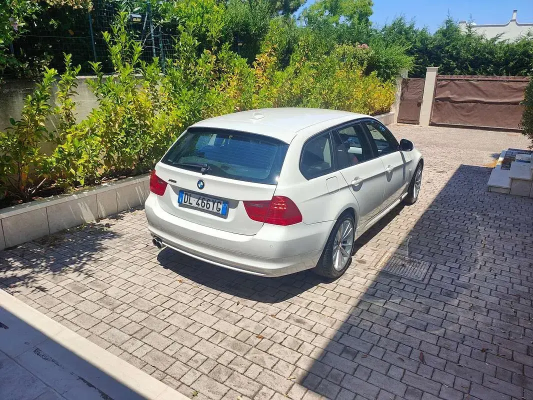 Usata BMW 330 245 CV (180 kW) 2008 Bianco Station wagon