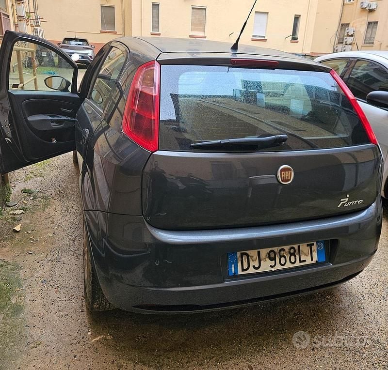 Usata Fiat Grande Punto 90 CV (66 kW) 2007 Grigio Utilitaria
