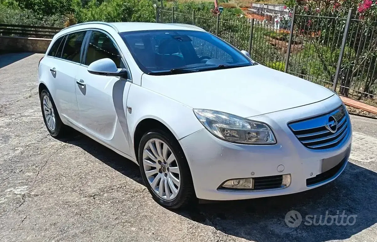 Usata Opel Insignia 160 CV (117 kW) 2011 Station wagon