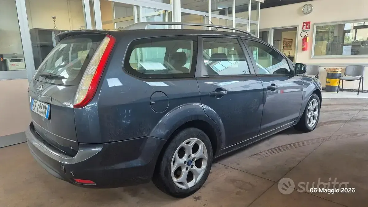 Käytetty Ford Focus 109 HP (80 kW) 2010 Ruskea Farmari