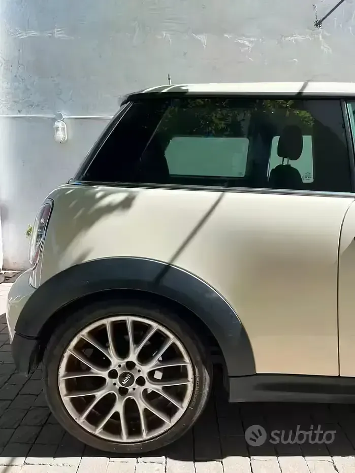 Usata Mini ONE 75 CV (55 kW) 2012 Utilitaria