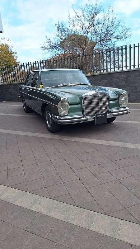Usata Mercedes 280 SE 179 CV (131 kW) 1971 Vere scuro met Berlina