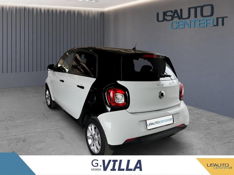 Usata Smart ForFour Passion 71 CV (52 kW) 2017 Bianco Utilitaria