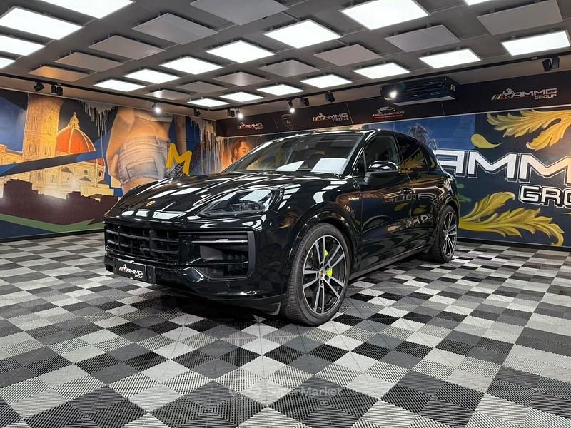 Usata Porsche Cayenne 305 CV (224 kW) 2025 Nero SUV