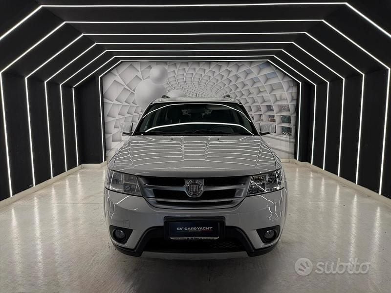 Usata Fiat Freemont Urban 170 CV (125 kW) 2012 Grigio SUV