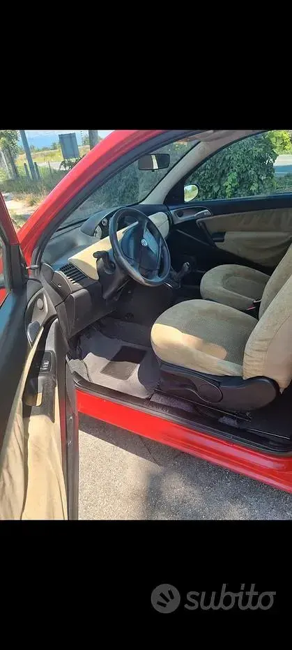 Usata Lancia Ypsilon 69 CV (50 kW) 2004 Utilitaria