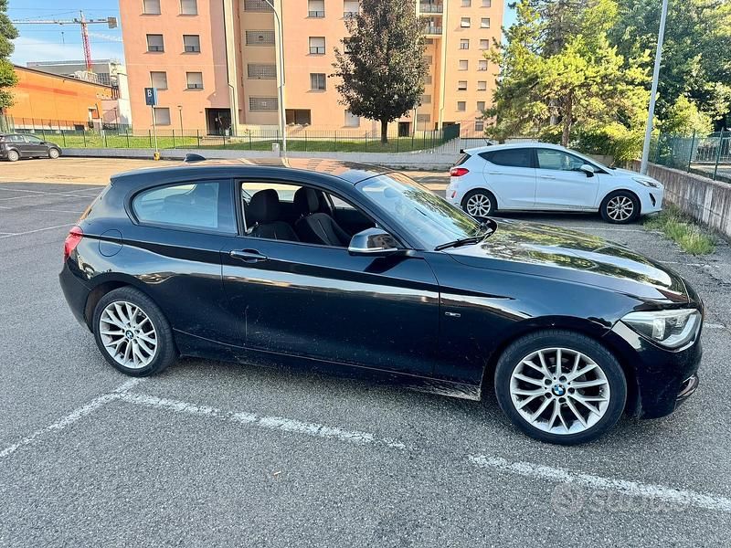 Usata BMW 118 Coupé Sport Line 143 CV (105 kW) 2015 Nero Coupé