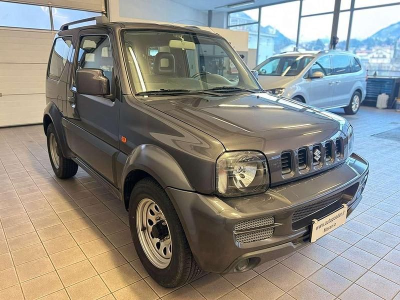Usata Suzuki Jimny 86 CV (63 kW) 2012 Grigio SUV