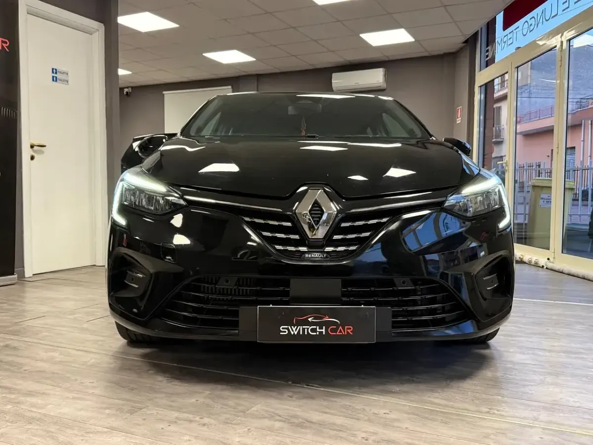 Usata Renault Clio V Intens 100 CV (73 kW) 2021 Nero Utilitaria