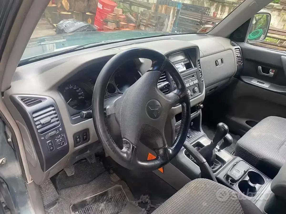 Usata Mitsubishi Pajero 115 CV (84 kW) 2004 Verde SUV