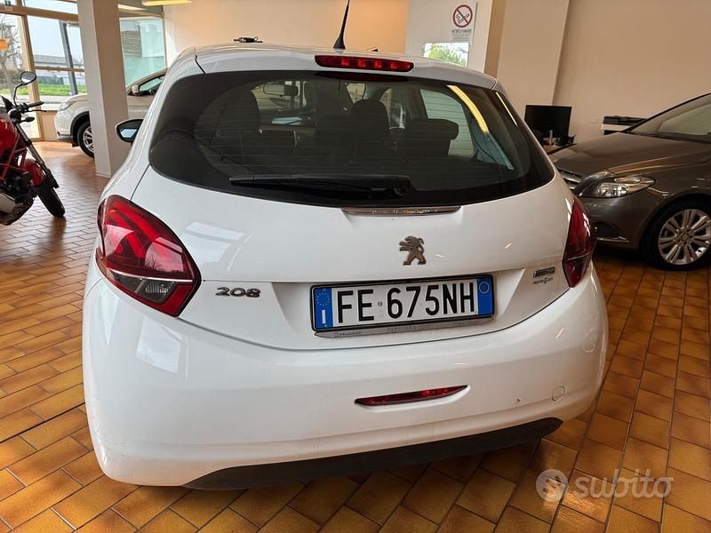 Usata Peugeot 208 82 CV (60 kW) 2016 Bianco Utilitaria