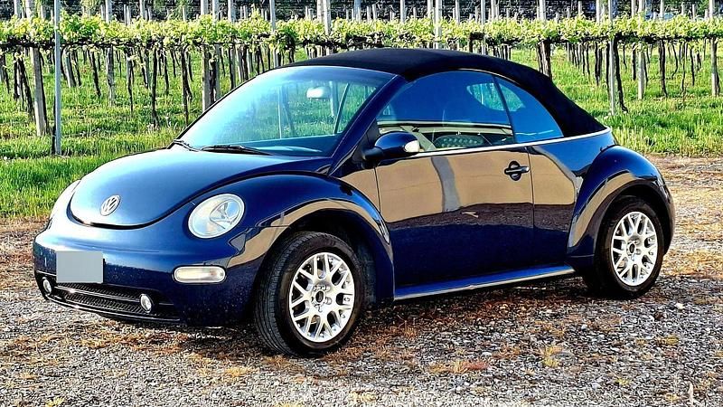 Usata VW New Beetle 75 CV (55 kW) 2003 Blu Utilitaria
