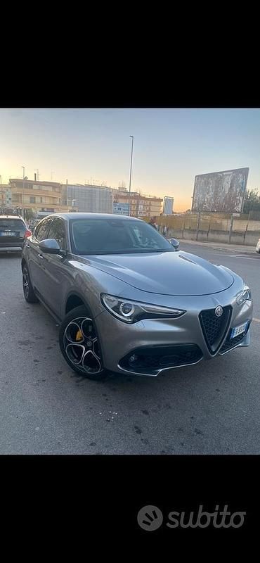 Usata Alfa Romeo Stelvio 190 CV (139 kW) 2018 Grigio SUV