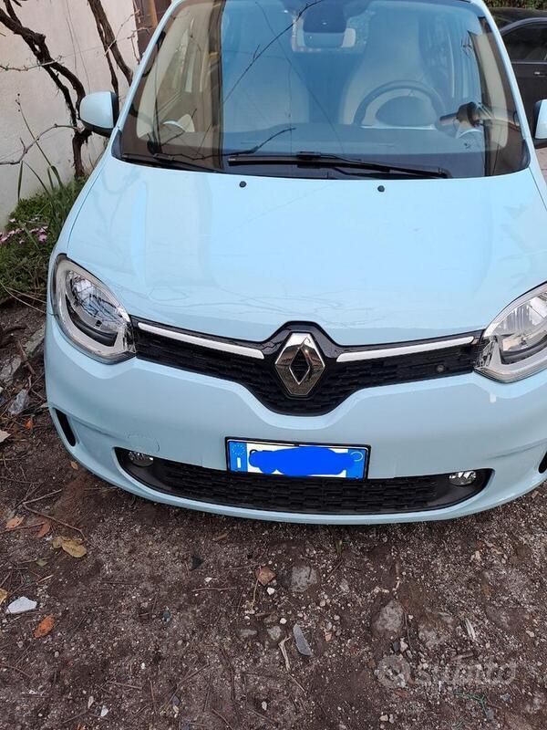 Usato 2015 Renault Twingo 1.0 Benzin 69 CV (8.200 €)