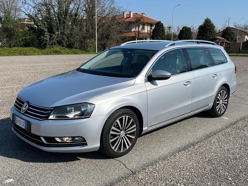 Usata VW Passat Highline 140 CV (102 kW) 2012 Argento Station wagon