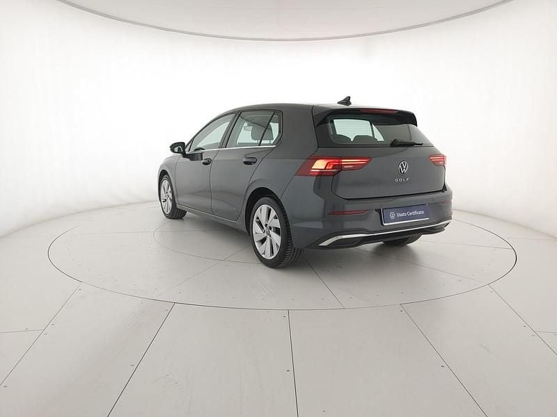 Usata VW Golf VIII Style 150 CV (110 kW) 2025 Dolphin grey metallizzato Berlina