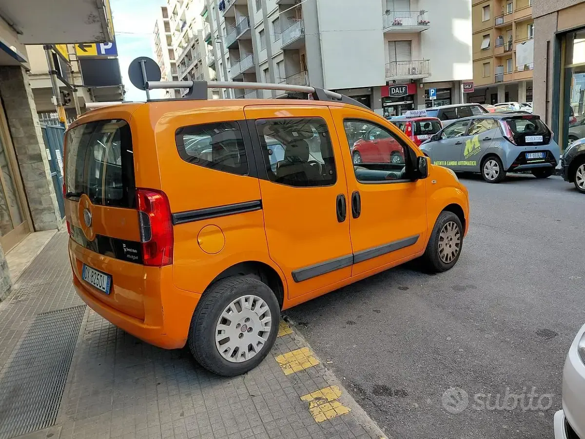 Käytetty Fiat Qubo Dynamic 75 HP (55 kW) 2009 Oranssi Tila-auto