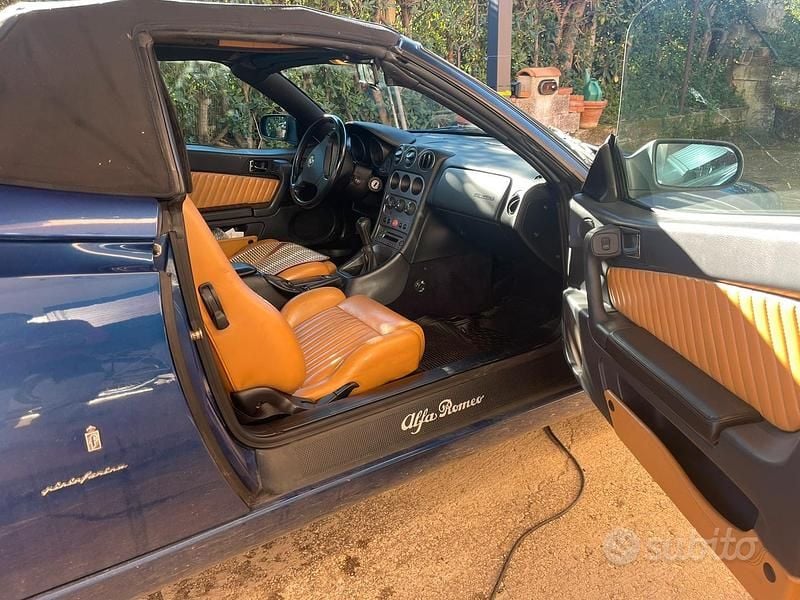 Usata Alfa Romeo Spider 2004 Blu Cabrio