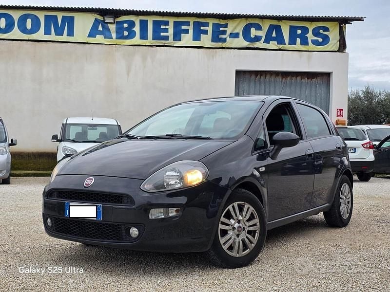 Usata Fiat Punto Street 95 CV (69 kW) 2018 Nero Berlina