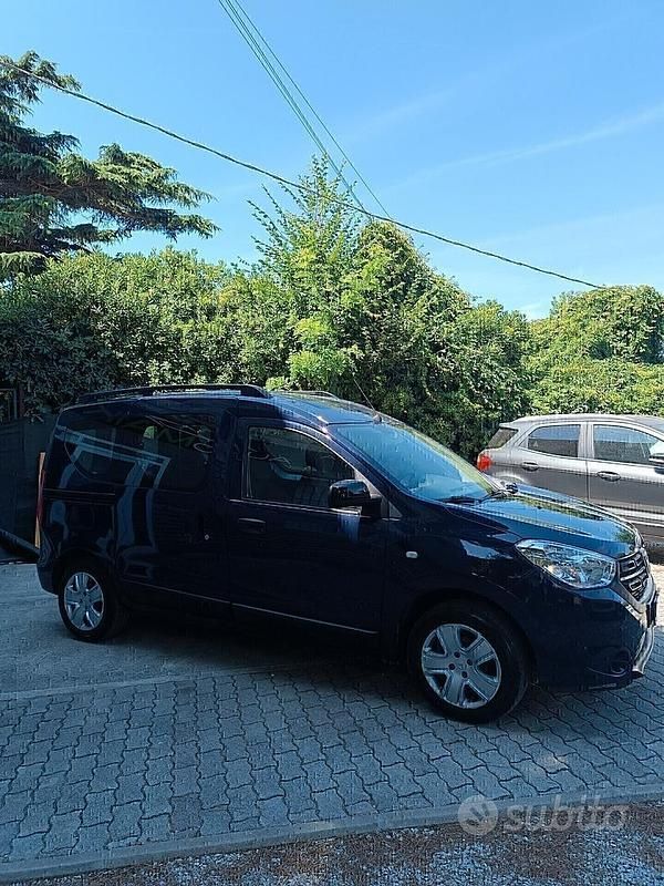 Usata Dacia Dokker 2019 Blu Monovolume