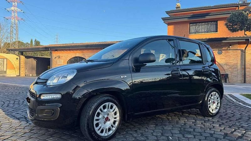 Nero Usata 2021 Fiat Panda Connect Tre volumi | 11.000 € (Buon prezzo) - Immagine 1/4