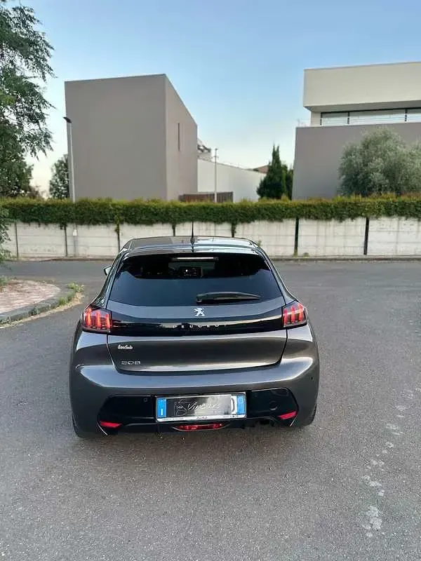 Usata Peugeot 208 Allure 102 CV (75 kW) 2020 Utilitaria