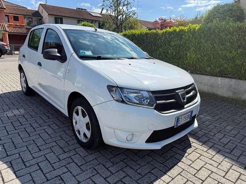 Usata Dacia Sandero 75 CV (55 kW) 2014 Bianco Berlina