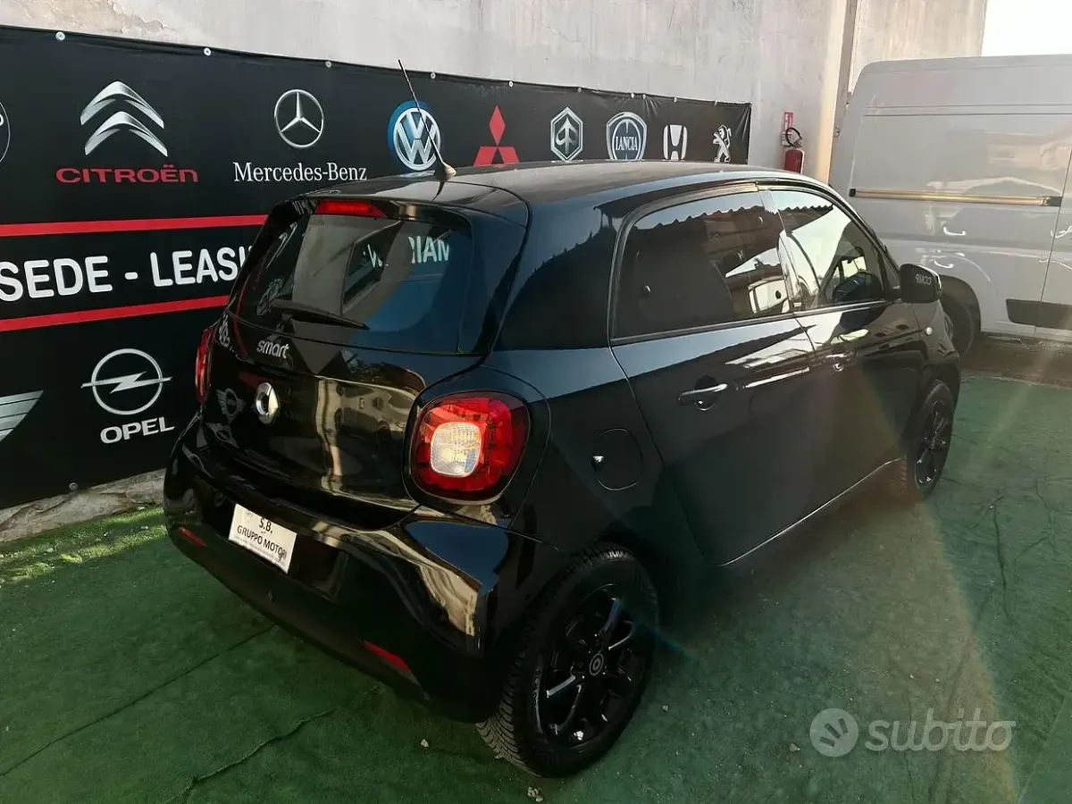 Usata Smart ForFour Passion 71 CV (52 kW) 2018 Nero Utilitaria